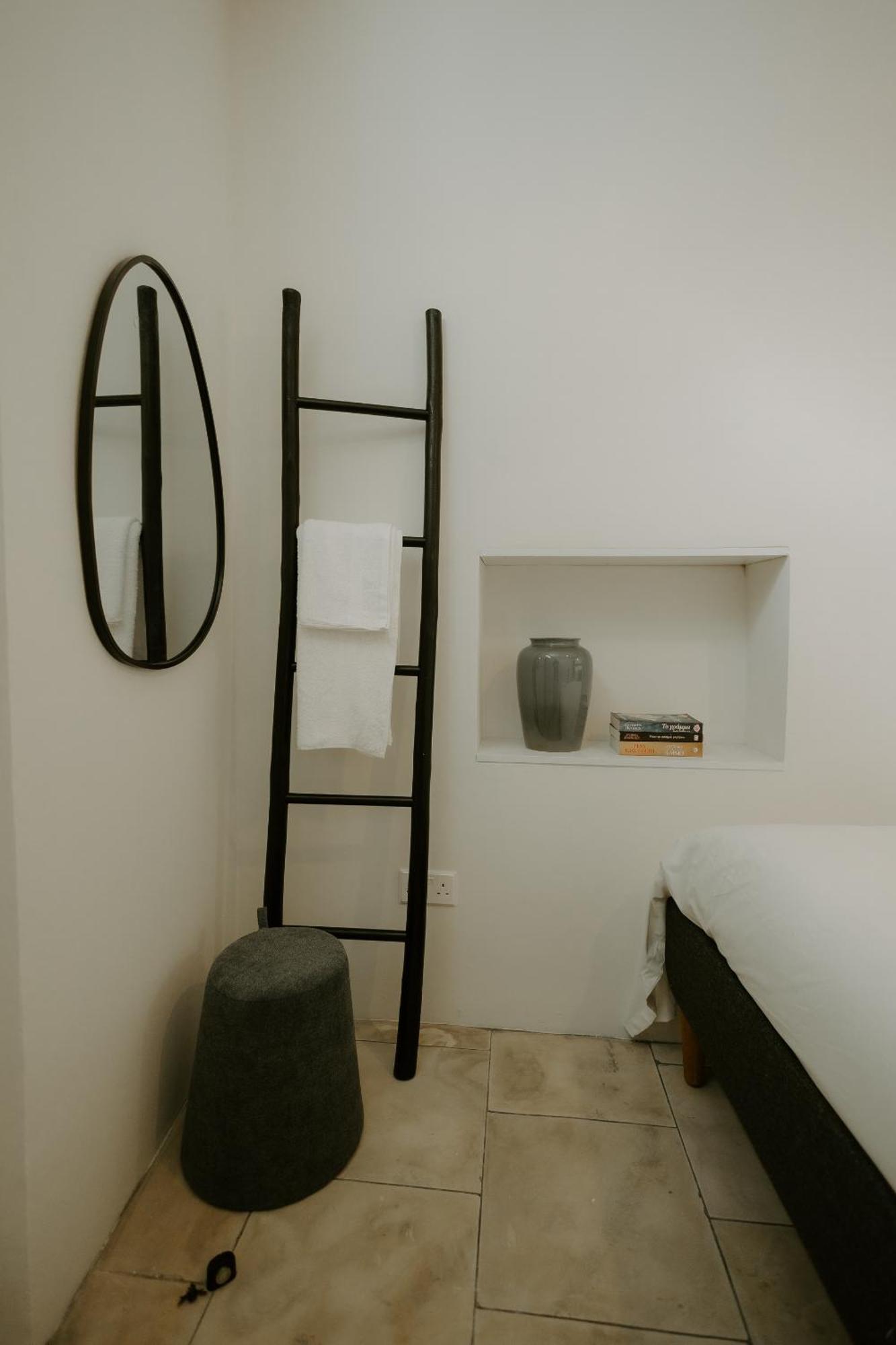 Smaragda'S Guest Rooms Limassol Exteriör bild