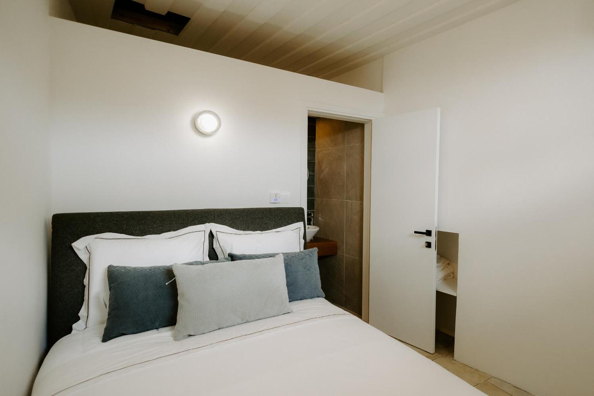 Smaragda'S Guest Rooms Limassol Exteriör bild