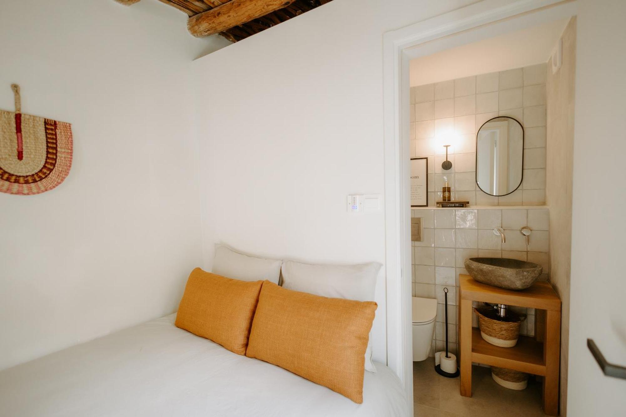 Smaragda'S Guest Rooms Limassol Exteriör bild